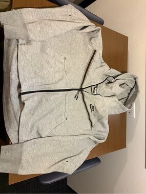 Nike Light Gray Zip-Up Hoodie with Black Accents